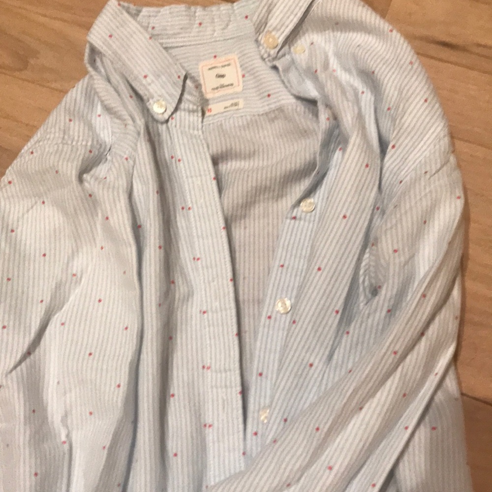 Gap button up